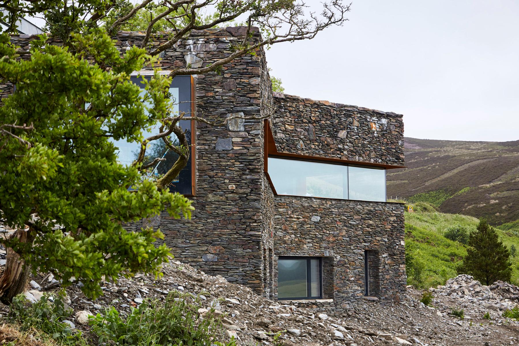 Restorative Rural Retreat for Sartfell